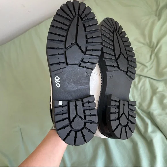 🩷M. GEMI WHITE LEATHER BLACK FUR WINTER LACE UP TRENDING ANKLE BOOTS SIZE 9 - Picture 7 of 14